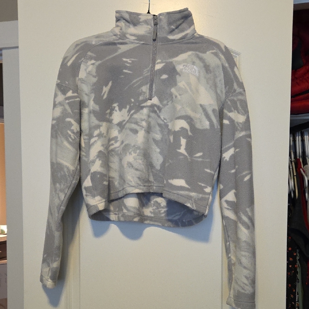 The North Face Gray and Cream Fleece Pullover